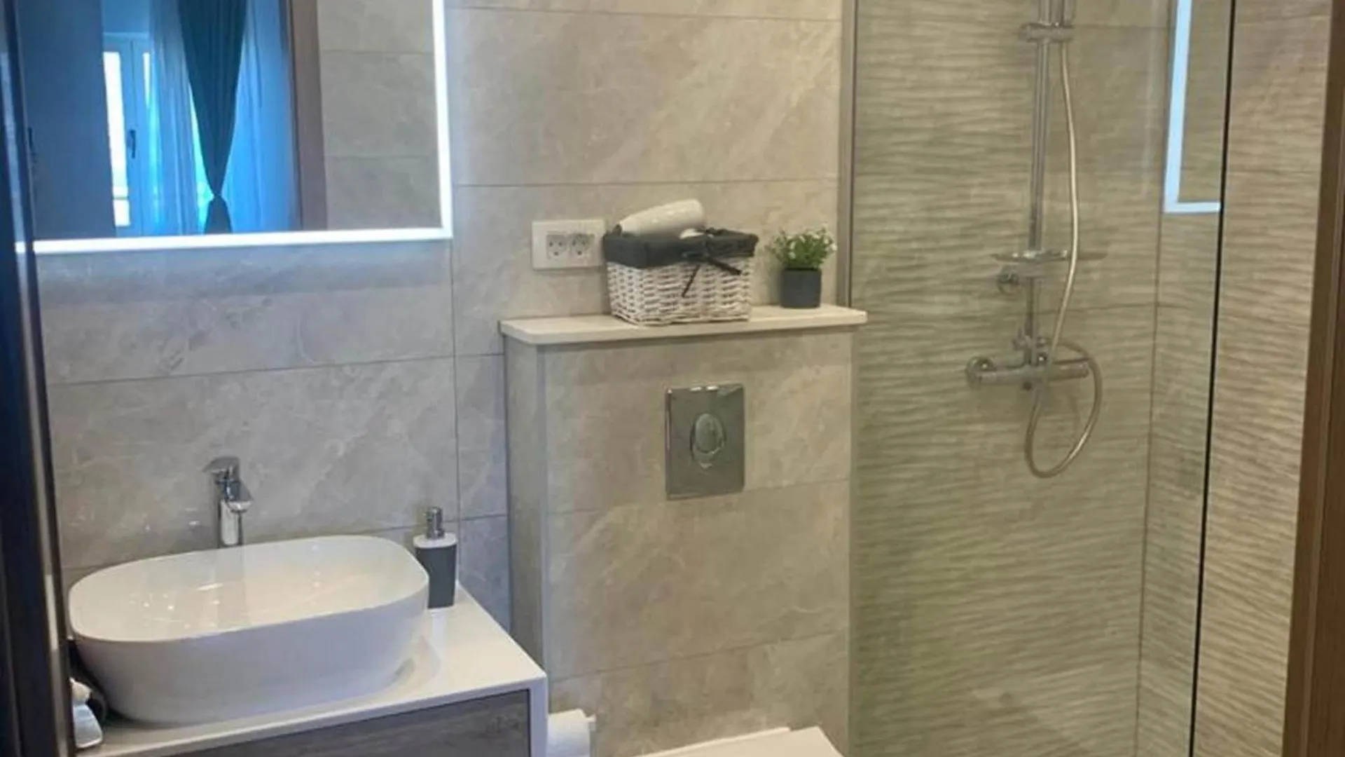 Two Bedroom Apartment Трогир